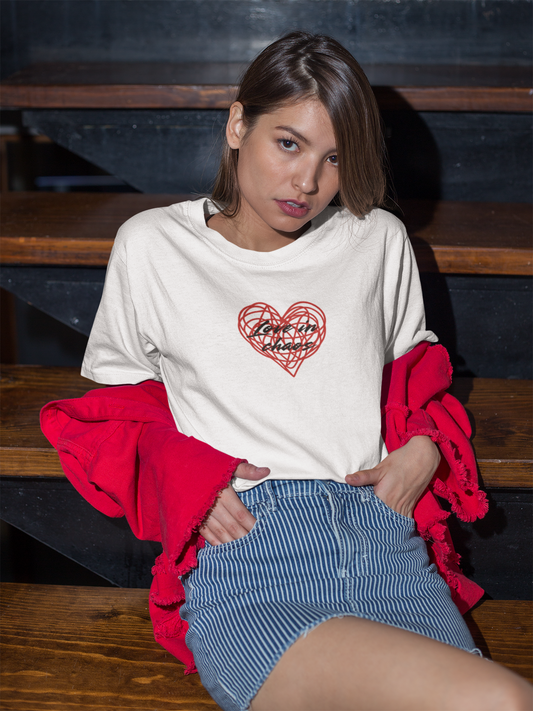 Luviquea - Love in Chaos - T-Shirt