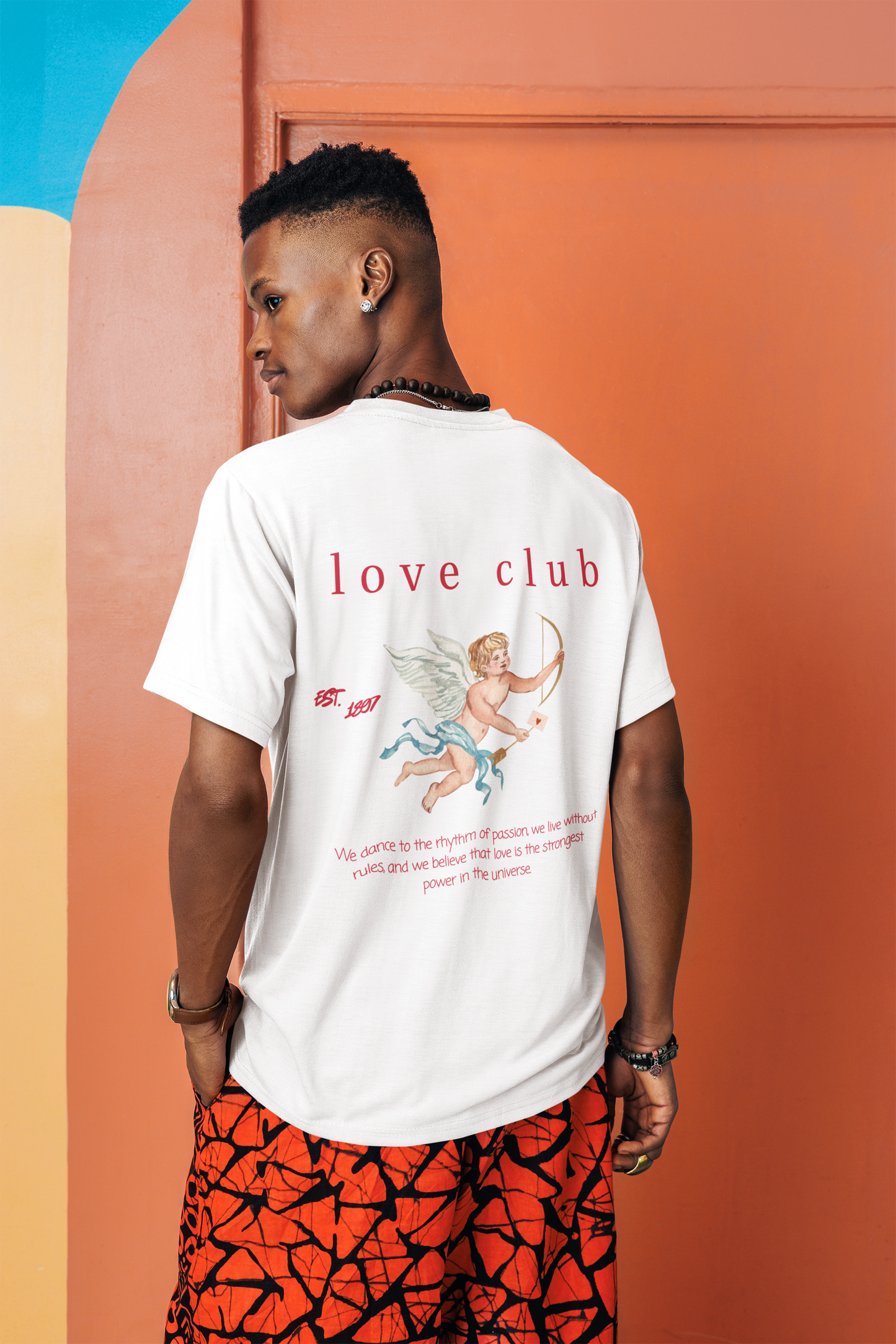 Luviquea - Love Club - T-Shirt